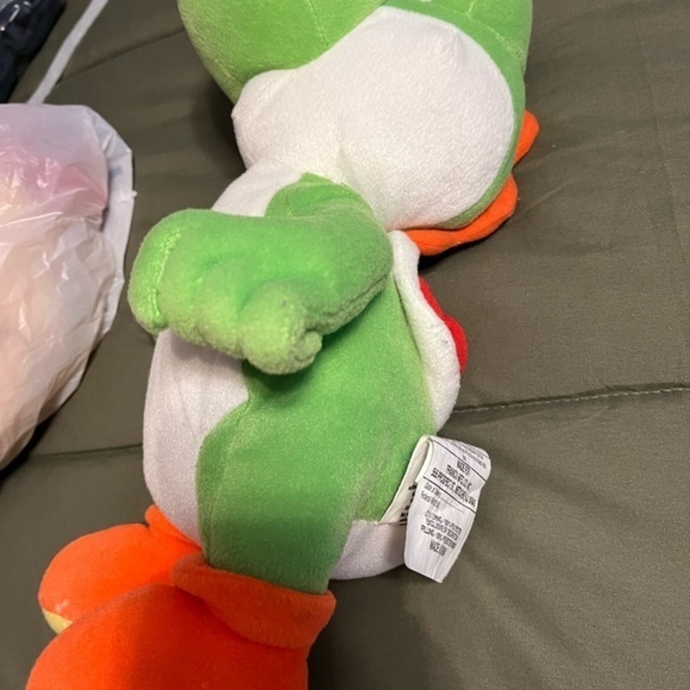 youshi mario brothers plush with pouch under his shell collectiors - Picture 3 of 7